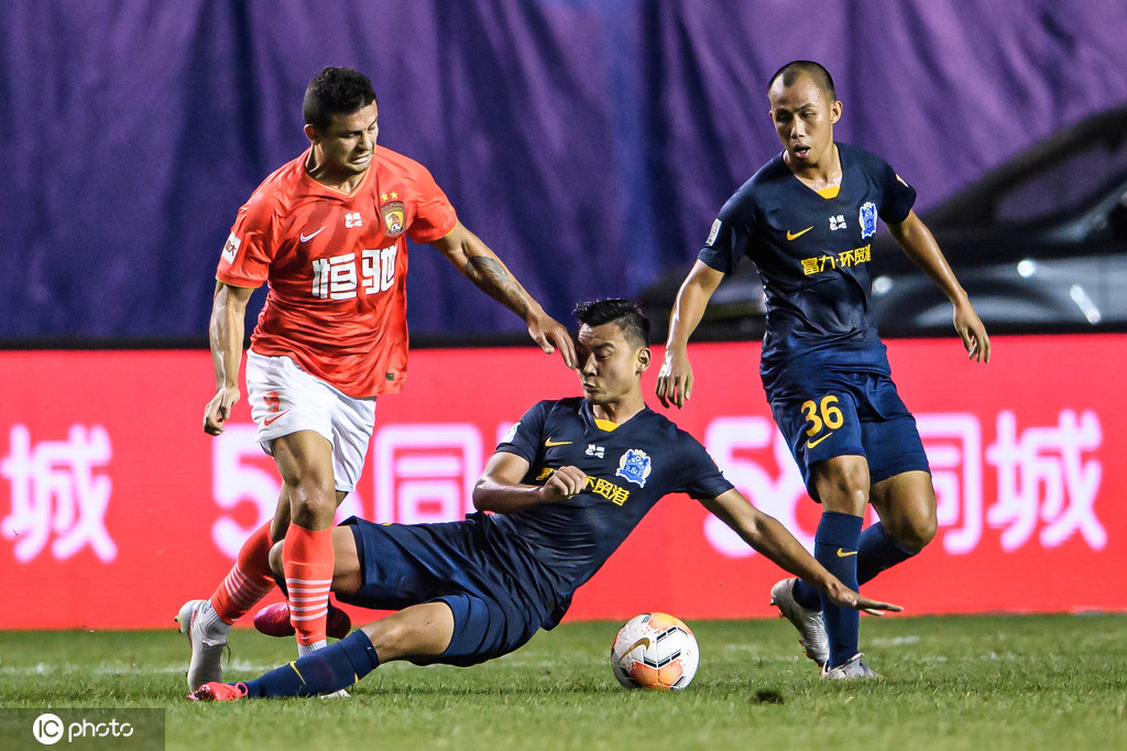 米乐-广州城市德比收官，富力战平恒大(广州德比啥意思)